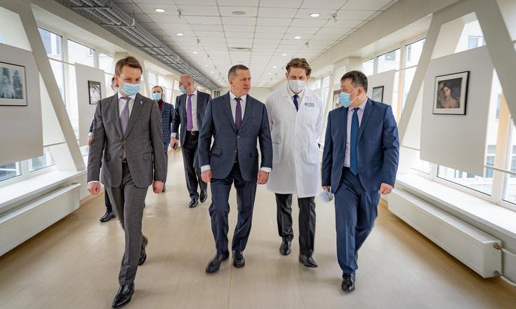 Юрий Трутнев поручил федеральными министерствам рассмотреть возможность увеличения объёмов оказания высокотехнологичной медпомощи