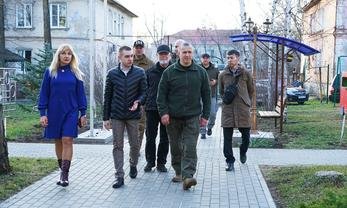 Юрий Трутнев проверил ход восстановительных работ на подшефных Дальнему Востоку территориях ДНР